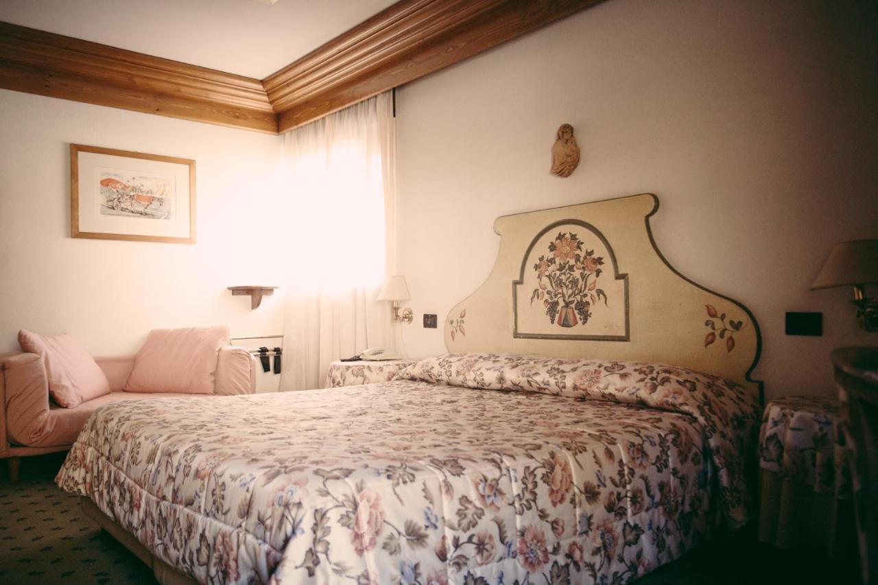 Hotel Alla Posta - Famiglia Pra Dal 1866 A Caprile Alleghe Exterior foto